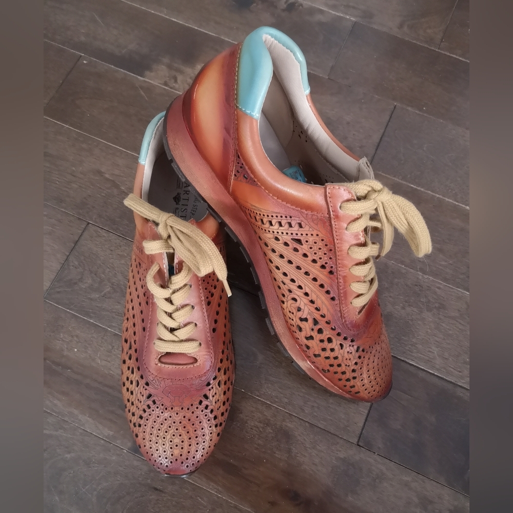 L'ATISTE Women's Perforated Leather Sneakers Terracotta & Blue EU Size 41